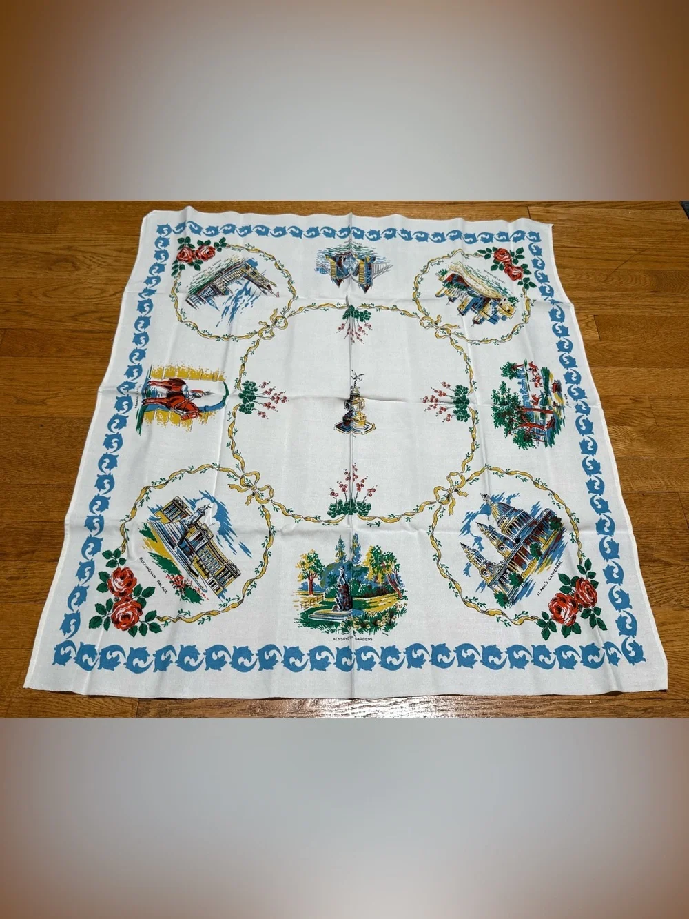 VTG 1950’s MCM Traditional Tattoo Souvenir “London, England” Table Cloth (EUC)